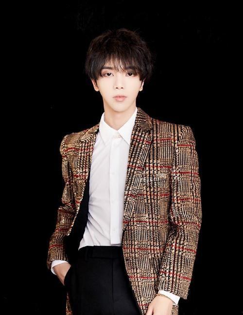 明星爆料唐三镜视频大全,明星爆料背后的精彩瞬间